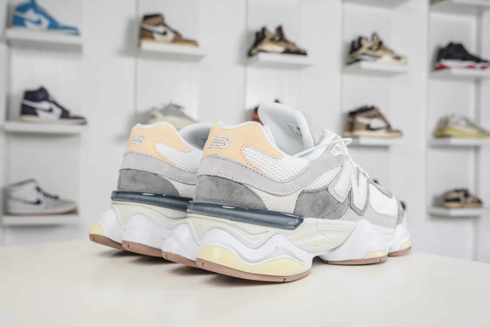 220 T版新百伦New Balance NB9060 米灰 U9060AUB-Chinese UA Cheap High Quatity Brand Clothes Bags handbags Sneakers wholesale wholesaler seller from China Factory suppliers Fashion Clothing Shoes best Quality Beautiful Price 220 T版新百伦New Balance NB9060 米灰 U9060AUB