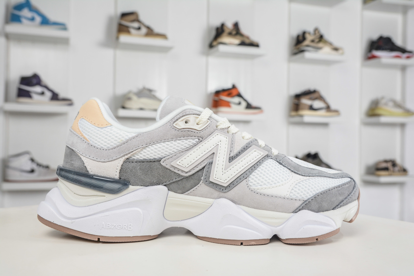 220 T版新百伦New Balance NB9060 米灰 U9060AUB-Chinese UA Cheap High Quatity Brand Clothes Bags handbags Sneakers wholesale wholesaler seller from China Factory suppliers Fashion Clothing Shoes best Quality Beautiful Price 220 T版新百伦New Balance NB9060 米灰 U9060AUB