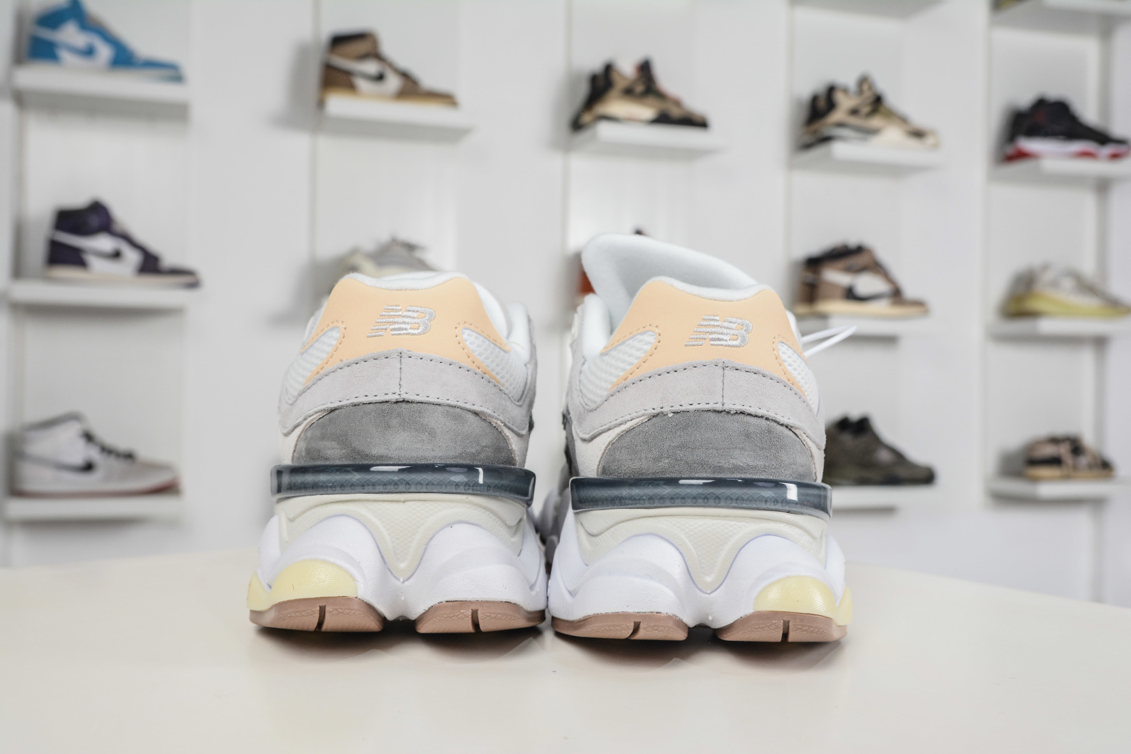 220 T版新百伦New Balance NB9060 米灰 U9060AUB-Chinese UA Cheap High Quatity Brand Clothes Bags handbags Sneakers wholesale wholesaler seller from China Factory suppliers Fashion Clothing Shoes best Quality Beautiful Price 220 T版新百伦New Balance NB9060 米灰 U9060AUB