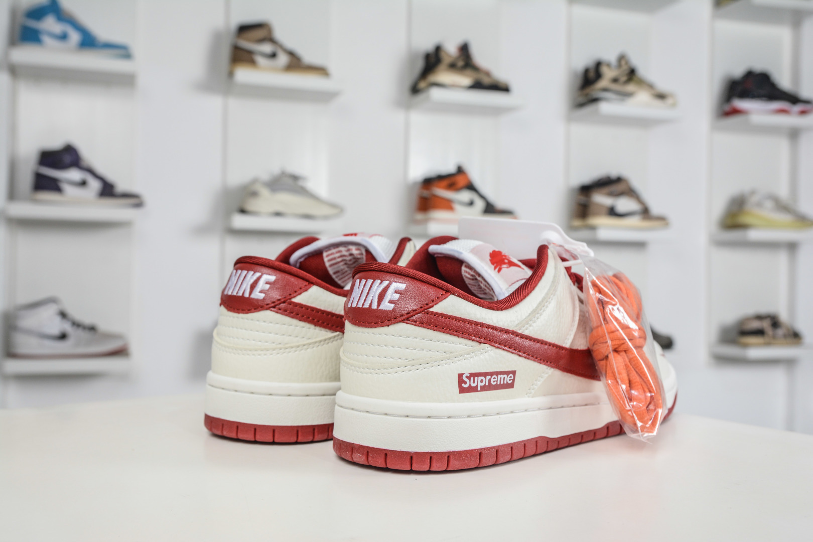 270 Nike SB Dunk Low x Superme SUP联名-白红 AJ6817-004-Chinese UA Cheap High Quatity Brand Clothes Bags handbags Sneakers wholesale wholesaler seller from China Factory suppliers Fashion Clothing Shoes best Quality Beautiful Price 270 Nike SB Dunk Low x Superme SUP联名-白红 AJ6817-004