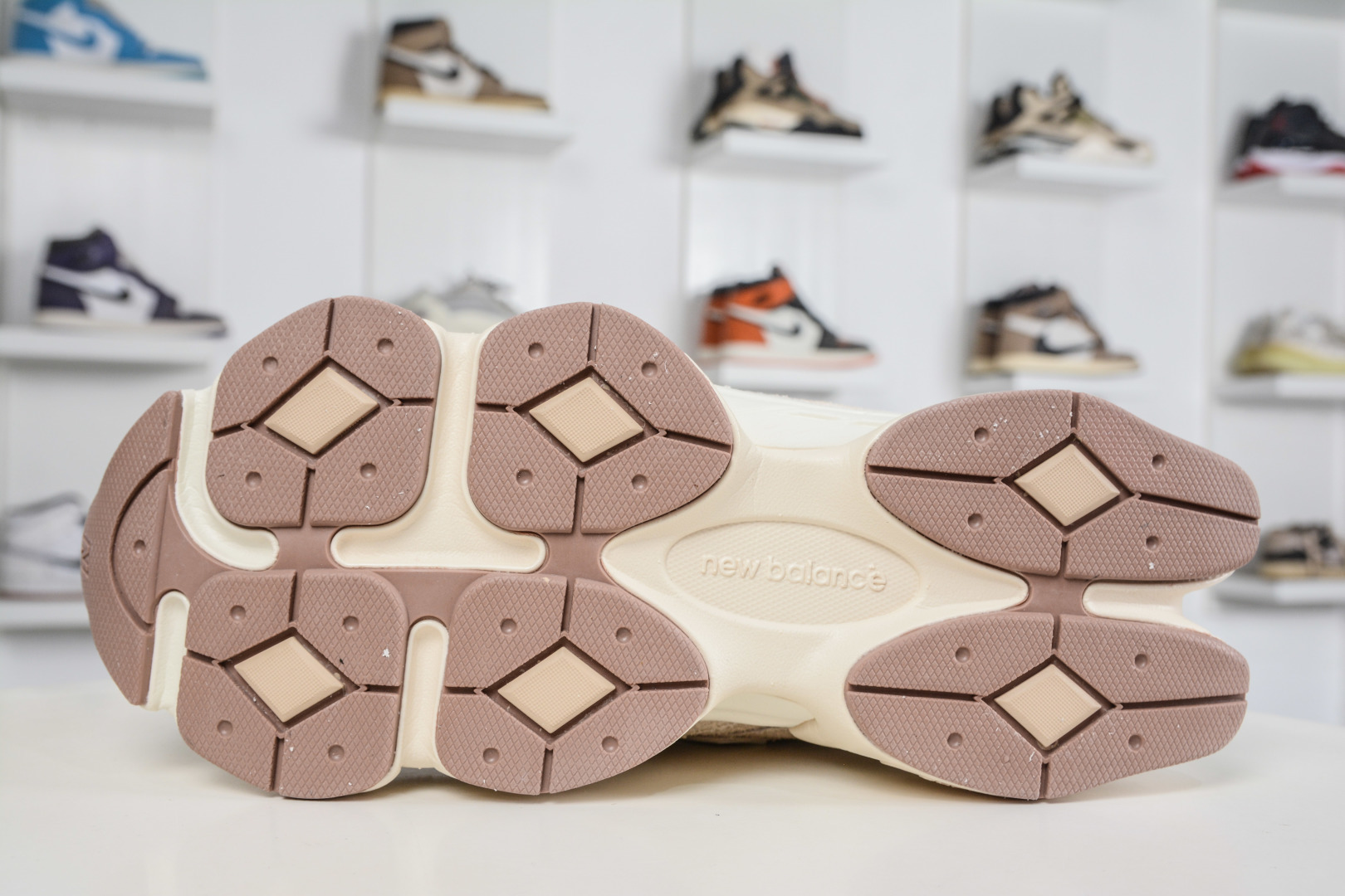 220 T版新百伦New Balance NB9060 米色 U9060CCB-Chinese UA Cheap High Quatity Brand Clothes Bags handbags Sneakers wholesale wholesaler seller from China Factory suppliers Fashion Clothing Shoes best Quality Beautiful Price 220 T版新百伦New Balance NB9060 米色 U9060CCB