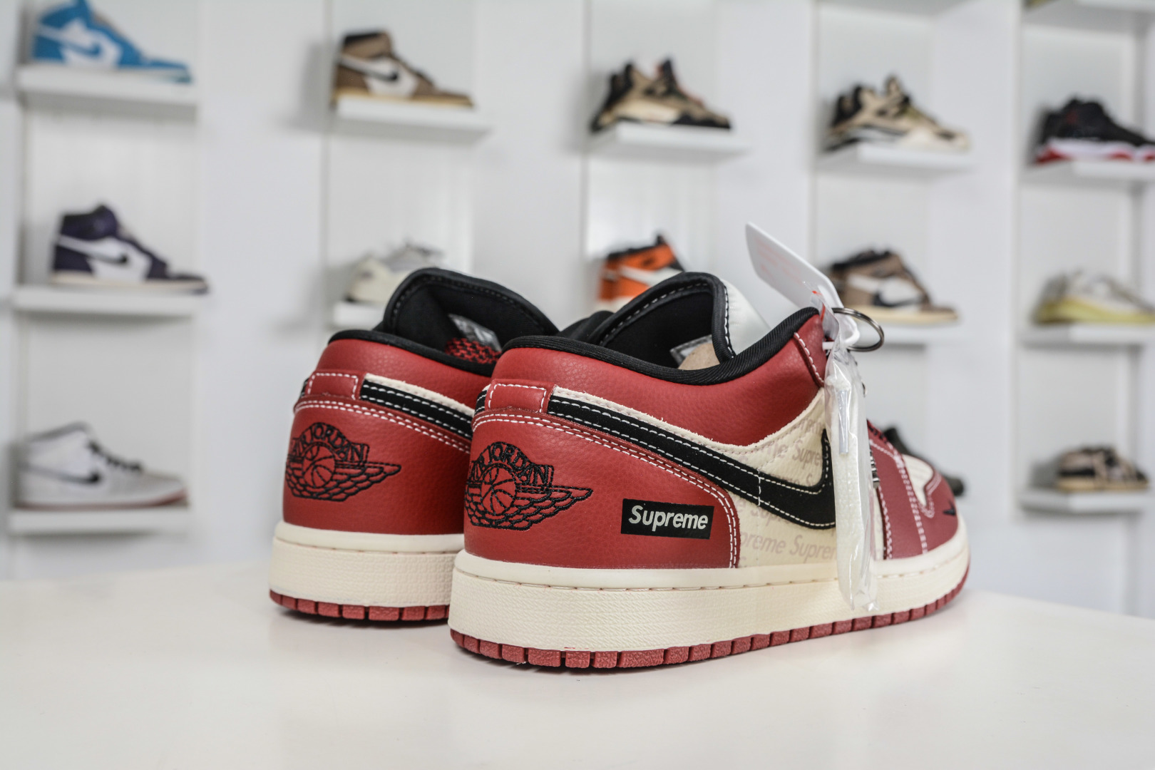 270 Air Jordan 1 Retro Low x Supreme SUP联名-米白酒红黑勾 QJ1988-008