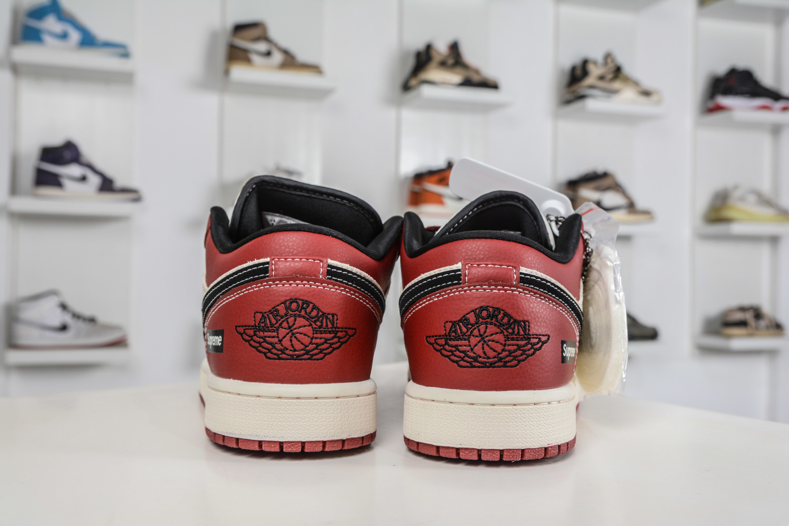 270 Air Jordan 1 Retro Low x Supreme SUP联名-米白酒红黑勾 QJ1988-008