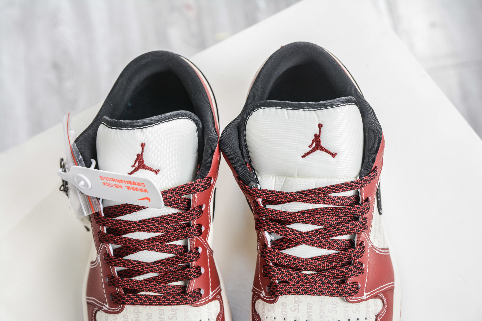 270 Air Jordan 1 Retro Low x Supreme SUP联名-米白酒红黑勾 QJ1988-008