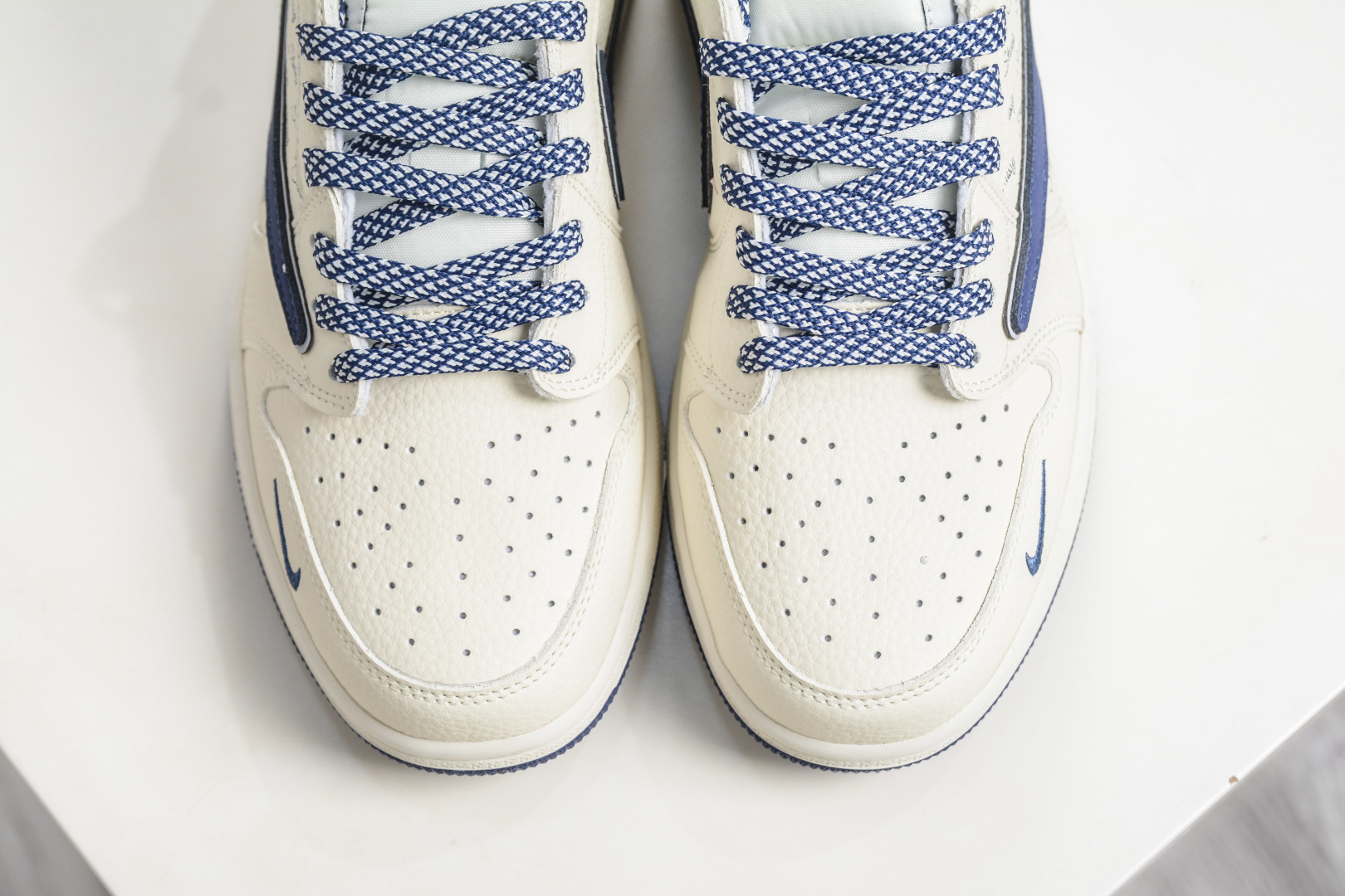 270 TS x Air Jordan x Stussy AJ1 Low 倒钩低帮联名斯图西-白深蓝 LD2028-065