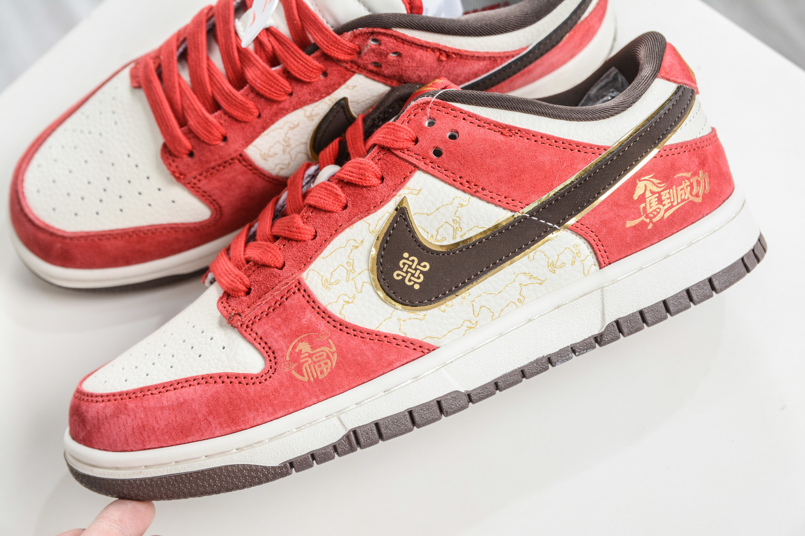 270 Nike Dunk Low 马年限定 白红褐 DN3168-013-Chinese UA Cheap High Quatity Brand Clothes Bags handbags Sneakers wholesale wholesaler seller from China Factory suppliers Fashion Clothing Shoes best Quality Beautiful Price 270 Nike Dunk Low 马年限定 白红褐 DN3168-013