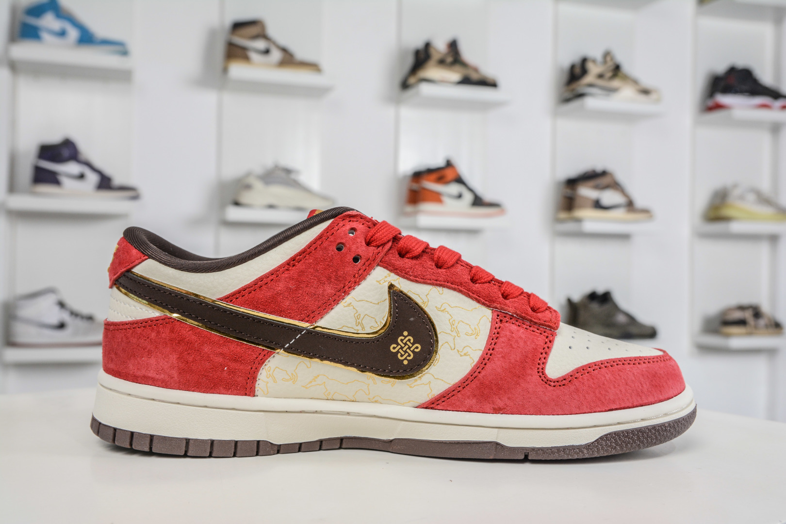 270 Nike Dunk Low 马年限定 白红褐 DN3168-013-Chinese UA Cheap High Quatity Brand Clothes Bags handbags Sneakers wholesale wholesaler seller from China Factory suppliers Fashion Clothing Shoes best Quality Beautiful Price 270 Nike Dunk Low 马年限定 白红褐 DN3168-013