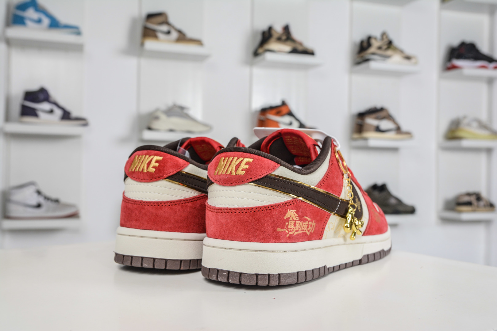 270 Nike Dunk Low 马年限定 白红褐 DN3168-013-Chinese UA Cheap High Quatity Brand Clothes Bags handbags Sneakers wholesale wholesaler seller from China Factory suppliers Fashion Clothing Shoes best Quality Beautiful Price 270 Nike Dunk Low 马年限定 白红褐 DN3168-013