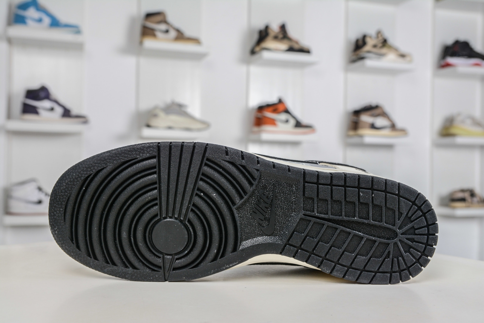 270 Nike SB Dunk Low x The North Face 北面联名-米灰黑 DS6608-023-Chinese UA Cheap High Quatity Brand Clothes Bags handbags Sneakers wholesale wholesaler seller from China Factory suppliers Fashion Clothing Shoes best Quality Beautiful Price 270 Nike SB Dunk Low x The North Face 北面联名-米灰黑 DS6608-023