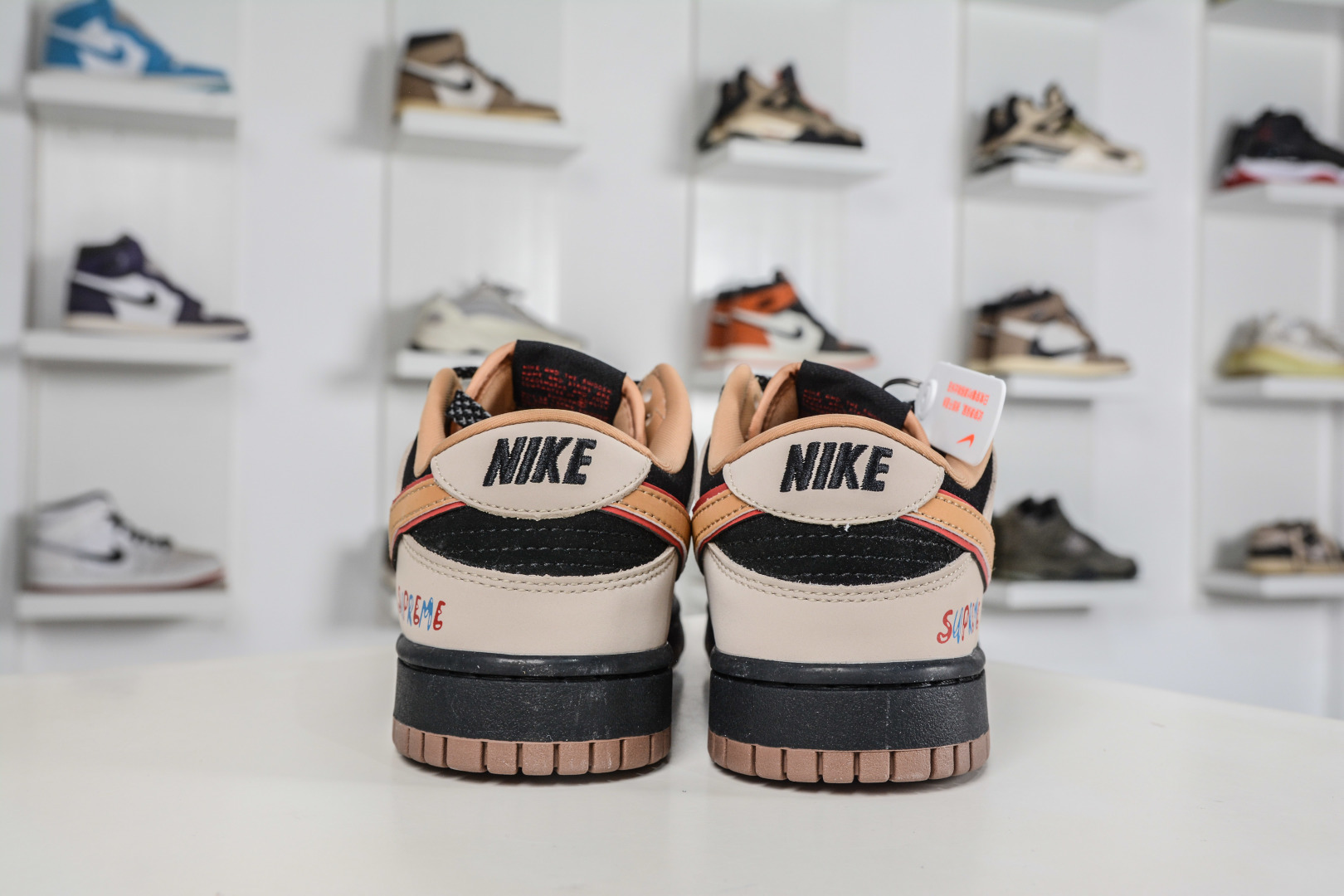 270 Nike SB Dunk Low x Superme SUP联名-创意彩虹拼接 SJ8888-008-Chinese UA Cheap High Quatity Brand Clothes Bags handbags Sneakers wholesale wholesaler seller from China Factory suppliers Fashion Clothing Shoes best Quality Beautiful Price 270 Nike SB Dunk Low x Superme SUP联名-创意彩虹拼接 SJ8888-008