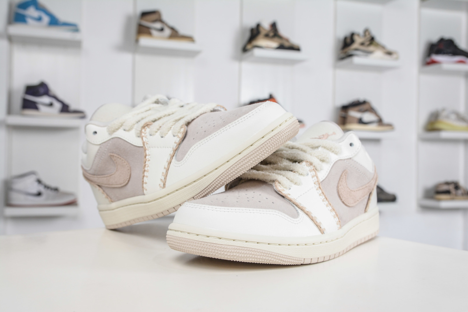 220 DTAir Jordan AJ1 Low 低帮 缝线奶杏白 HV4268-120-Chinese UA Cheap High Quatity Brand Clothes Bags handbags Sneakers wholesale wholesaler seller from China Factory suppliers Fashion Clothing Shoes best Quality Beautiful Price 220 DTAir Jordan AJ1 Low 低帮 缝线奶杏白 HV4268-120