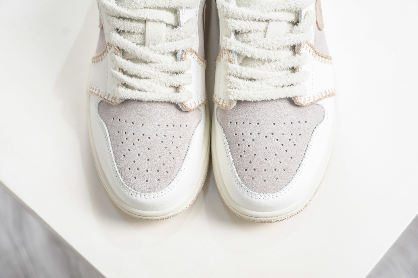 220 DTAir Jordan AJ1 Low 低帮 缝线奶杏白 HV4268-120-Chinese UA Cheap High Quatity Brand Clothes Bags handbags Sneakers wholesale wholesaler seller from China Factory suppliers Fashion Clothing Shoes best Quality Beautiful Price 220 DTAir Jordan AJ1 Low 低帮 缝线奶杏白 HV4268-120