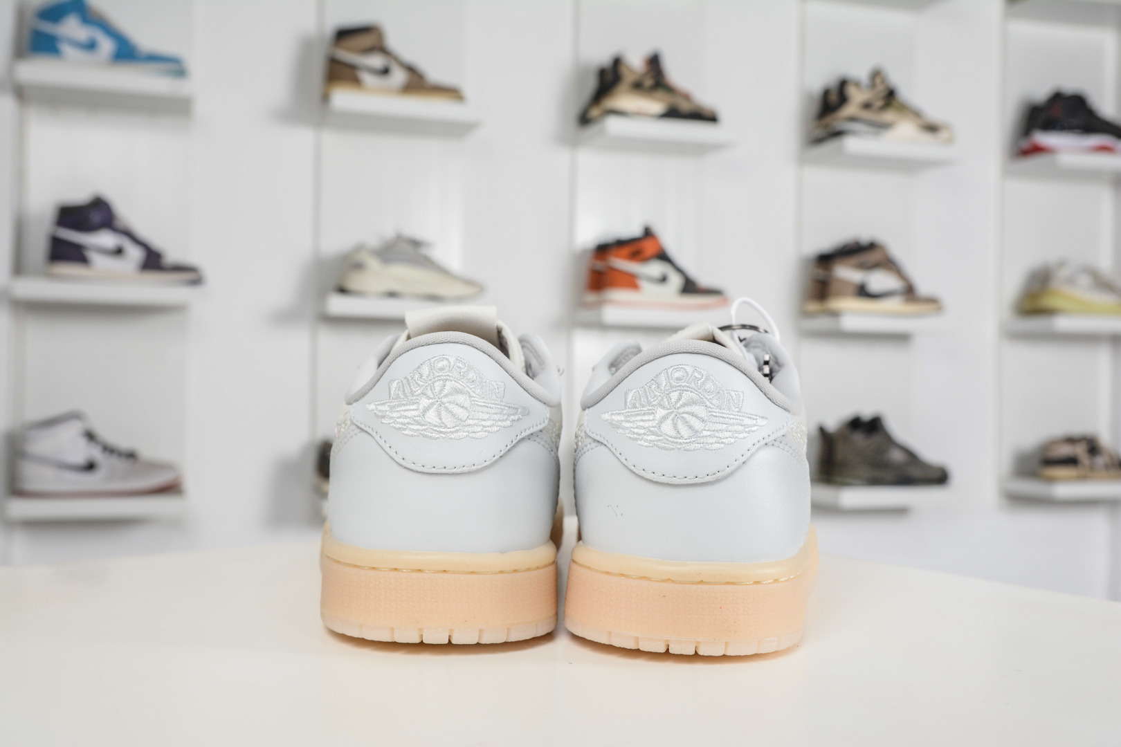 190 Air Jordan 1 Low ”Floral Swoosh” AJ1 乔1花朵刺绣 IF4391-100-Chinese UA Cheap High Quatity Brand Clothes Bags handbags Sneakers wholesale wholesaler seller from China Factory suppliers Fashion Clothing Shoes best Quality Beautiful Price 190 Air Jordan 1 Low ”Floral Swoosh” AJ1 乔1花朵刺绣 IF4391-100