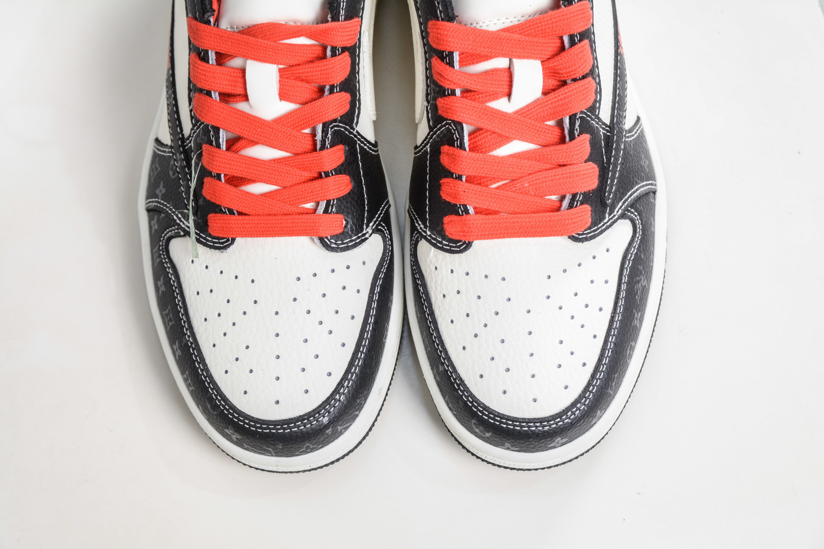 270 TS x Air Jordan x Louis Vuitton AJ1 Low 倒钩低帮LV联名-白黑压纹 DZ2688-008-Chinese UA Cheap High Quatity Brand Clothes Bags handbags Sneakers wholesale wholesaler seller from China Factory suppliers Fashion Clothing Shoes best Quality Beautiful Price 270 TS x Air Jordan x Louis Vuitton AJ1 Low 倒钩低帮LV联名-白黑压纹 DZ2688-008