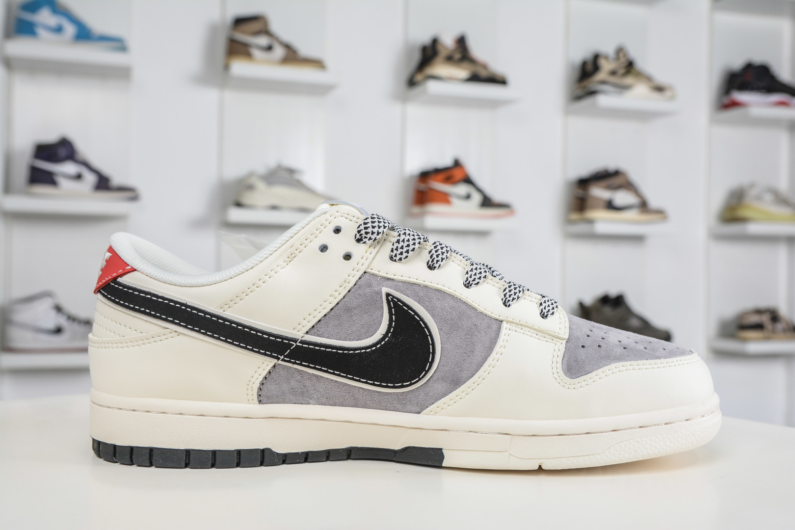 270 Nike Dunk Low 马年限定 白灰黑 YX5066-404-Chinese UA Cheap High Quatity Brand Clothes Bags handbags Sneakers wholesale wholesaler seller from China Factory suppliers Fashion Clothing Shoes best Quality Beautiful Price 270 Nike Dunk Low 马年限定 白灰黑 YX5066-404