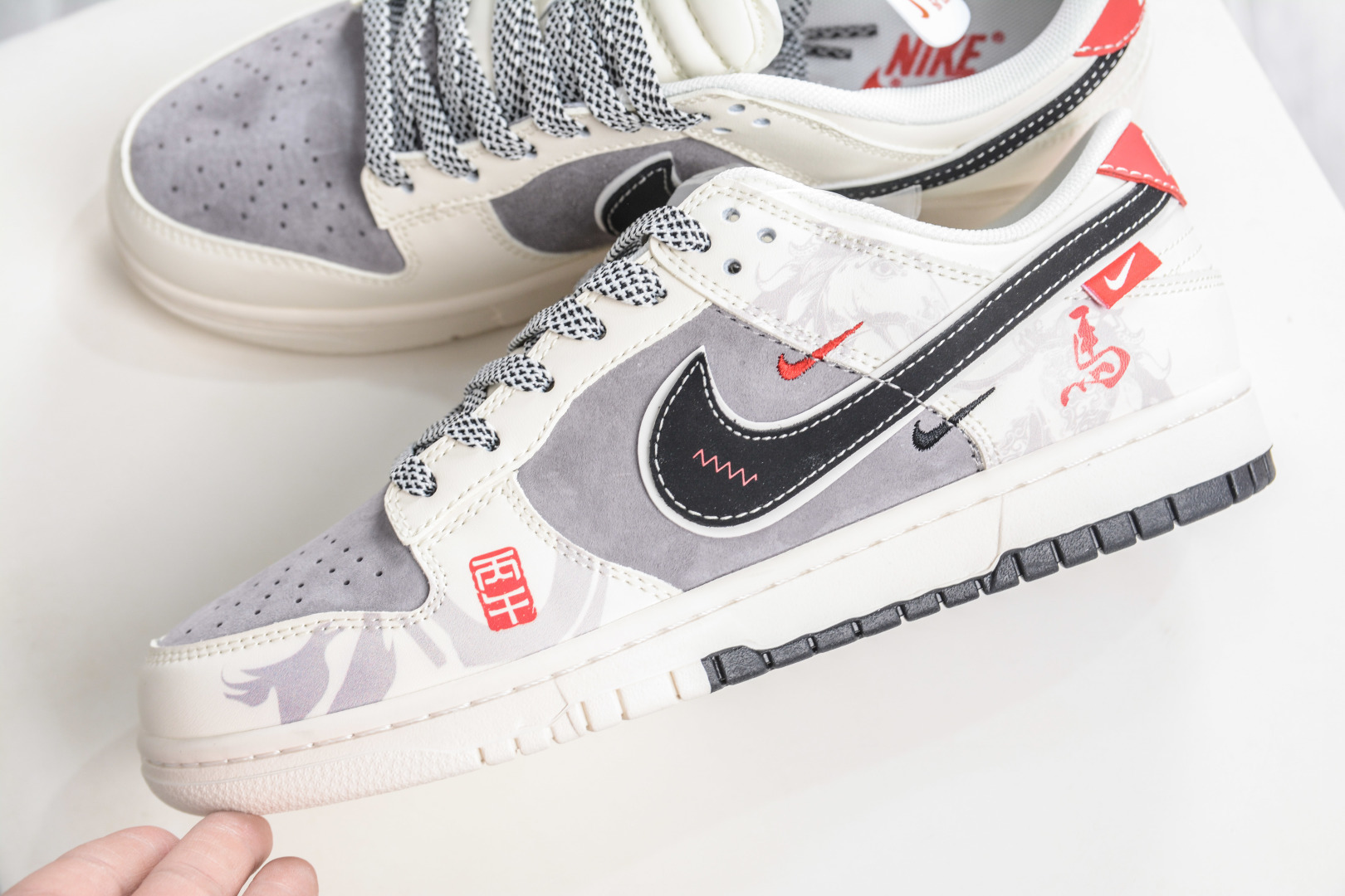 270 Nike Dunk Low 马年限定 白灰黑 YX5066-404-Chinese UA Cheap High Quatity Brand Clothes Bags handbags Sneakers wholesale wholesaler seller from China Factory suppliers Fashion Clothing Shoes best Quality Beautiful Price 270 Nike Dunk Low 马年限定 白灰黑 YX5066-404