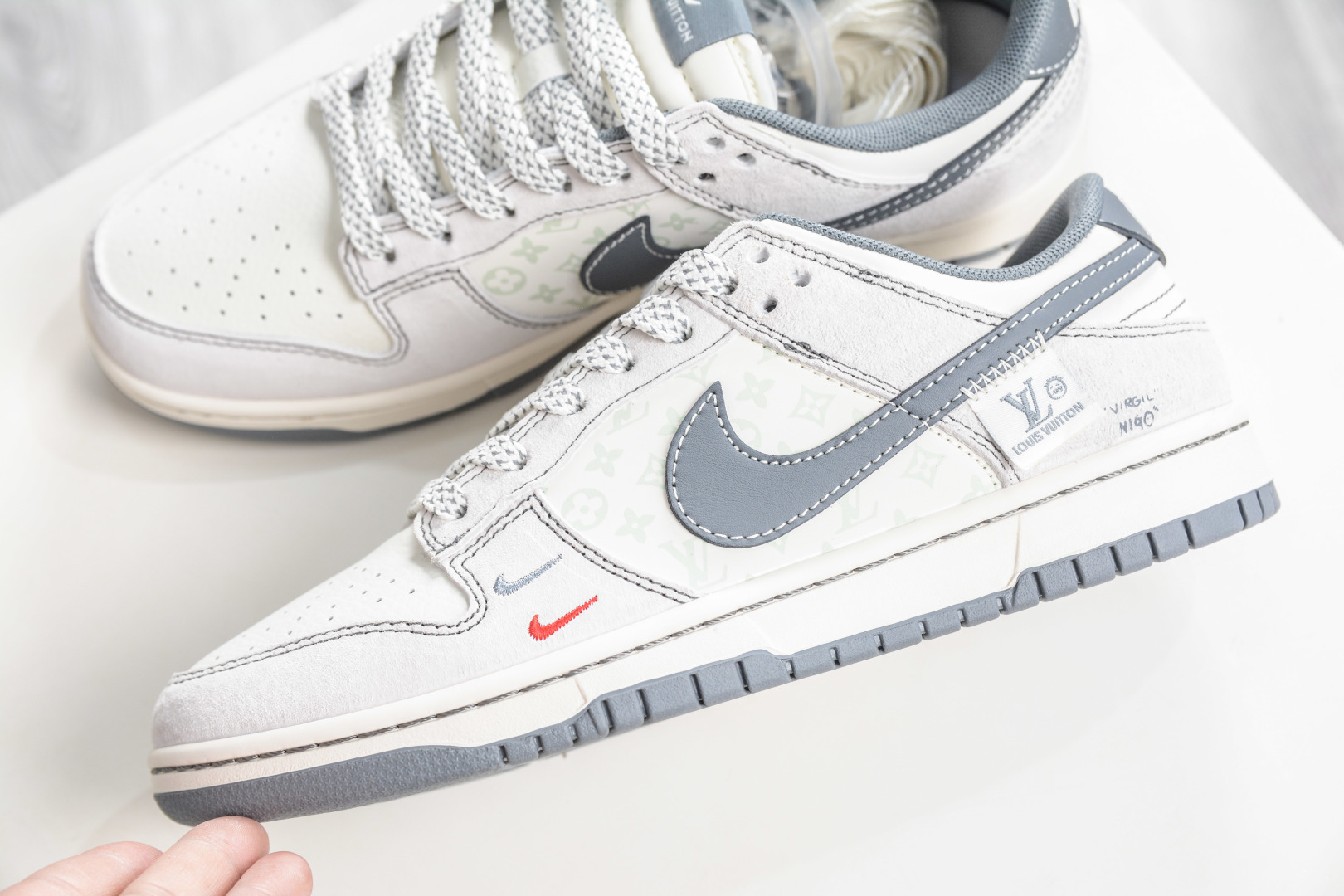270 Nike SB Dunk Low x Louis Vuitton LV联名-白灰双勾 YX5066-391-Chinese UA Cheap High Quatity Brand Clothes Bags handbags Sneakers wholesale wholesaler seller from China Factory suppliers Fashion Clothing Shoes best Quality Beautiful Price 270 Nike SB Dunk Low x Louis Vuitton LV联名-白灰双勾 YX5066-391