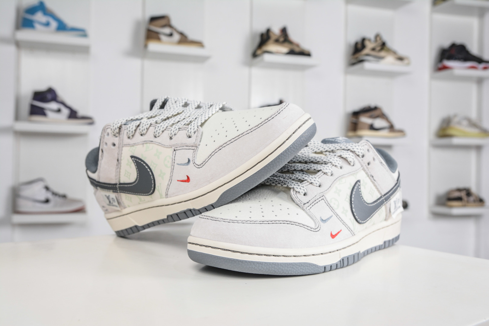 270 Nike SB Dunk Low x Louis Vuitton LV联名-白灰双勾 YX5066-391-Chinese UA Cheap High Quatity Brand Clothes Bags handbags Sneakers wholesale wholesaler seller from China Factory suppliers Fashion Clothing Shoes best Quality Beautiful Price 270 Nike SB Dunk Low x Louis Vuitton LV联名-白灰双勾 YX5066-391