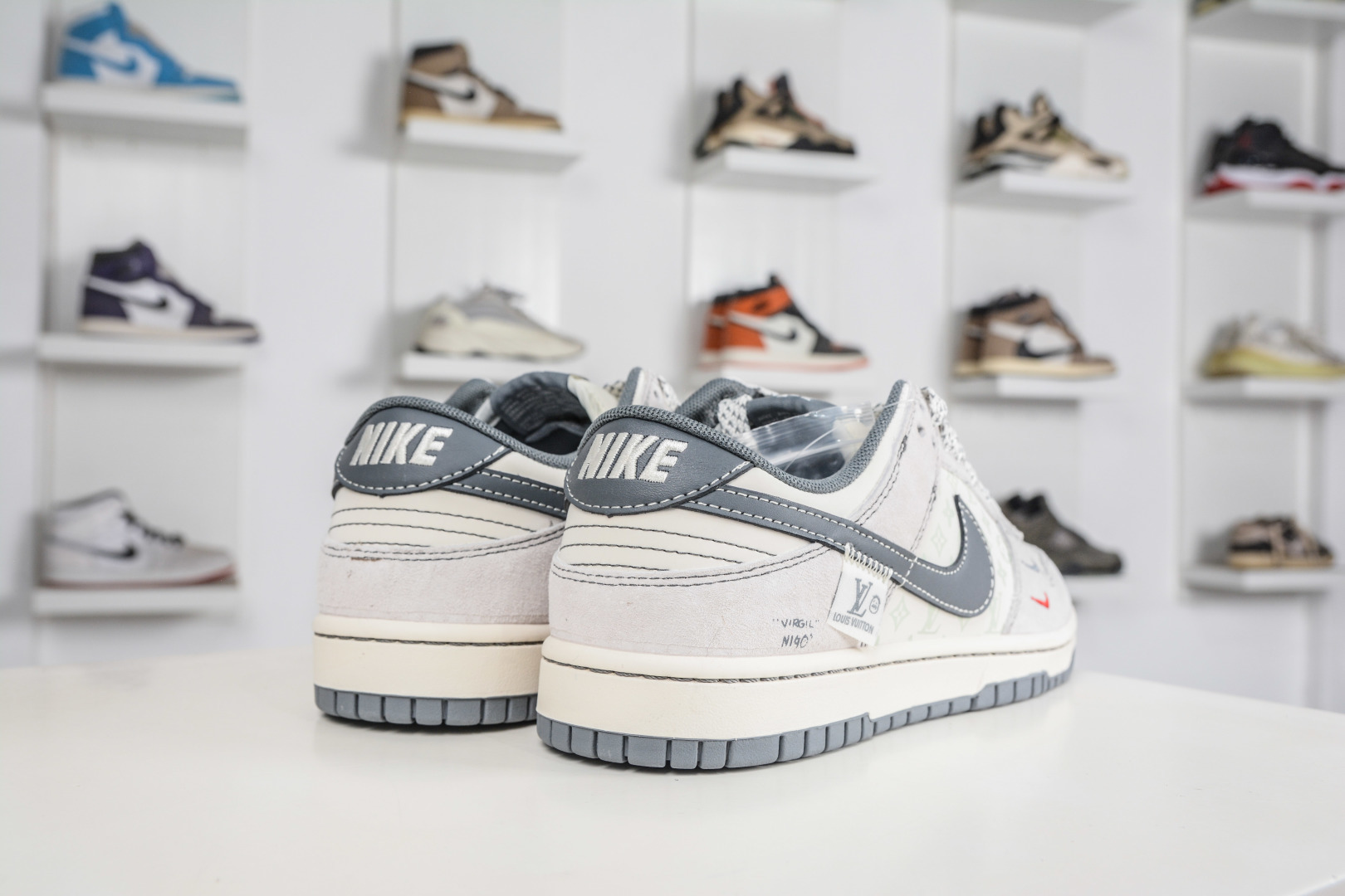 270 Nike SB Dunk Low x Louis Vuitton LV联名-白灰双勾 YX5066-391-Chinese UA Cheap High Quatity Brand Clothes Bags handbags Sneakers wholesale wholesaler seller from China Factory suppliers Fashion Clothing Shoes best Quality Beautiful Price 270 Nike SB Dunk Low x Louis Vuitton LV联名-白灰双勾 YX5066-391
