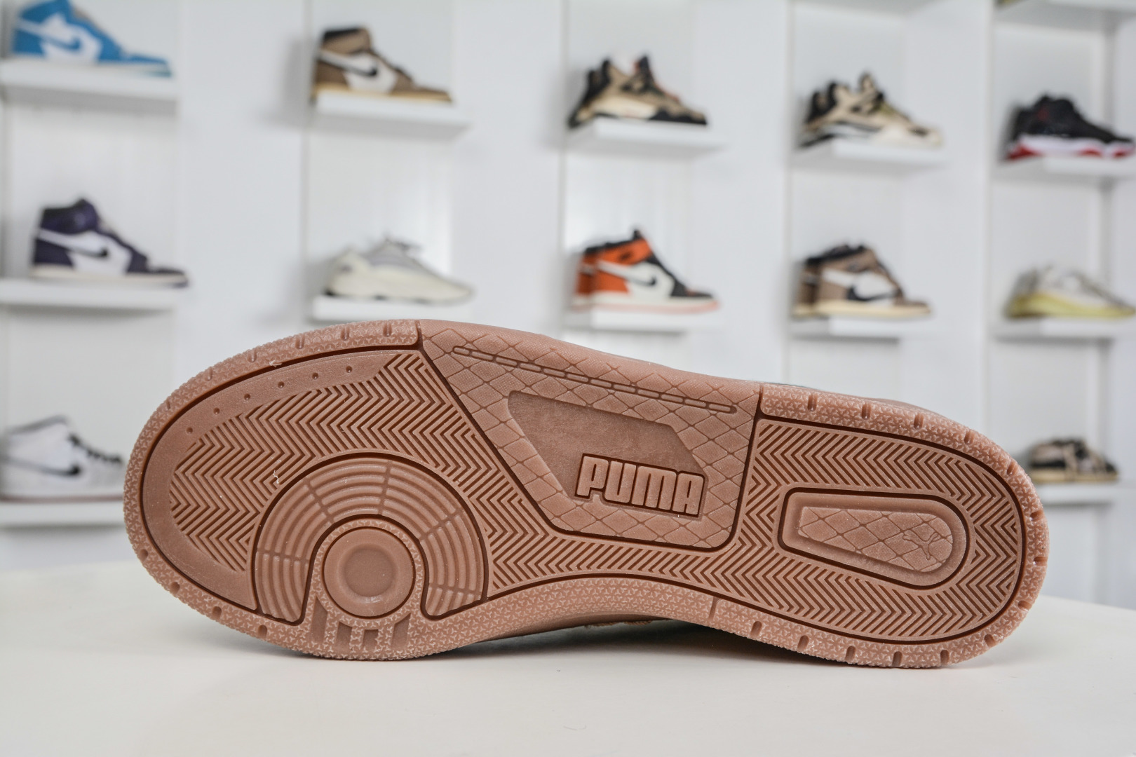 150 PUMA彪马 CA Match Court 休闲经典简约复古 低帮 板鞋 308621-09-Chinese UA Cheap High Quatity Brand Clothes Bags handbags Sneakers wholesale wholesaler seller from China Factory suppliers Fashion Clothing Shoes best Quality Beautiful Price 150 PUMA彪马 CA Match Court 休闲经典简约复古 低帮 板鞋 308621-09