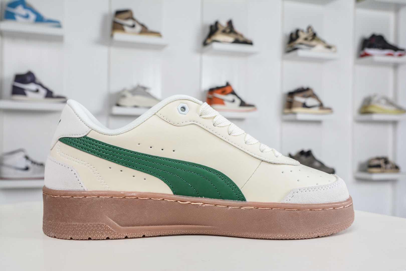150 PUMA彪马 CA Match Court 休闲经典简约复古 低帮 板鞋 308621-09-Chinese UA Cheap High Quatity Brand Clothes Bags handbags Sneakers wholesale wholesaler seller from China Factory suppliers Fashion Clothing Shoes best Quality Beautiful Price 150 PUMA彪马 CA Match Court 休闲经典简约复古 低帮 板鞋 308621-09