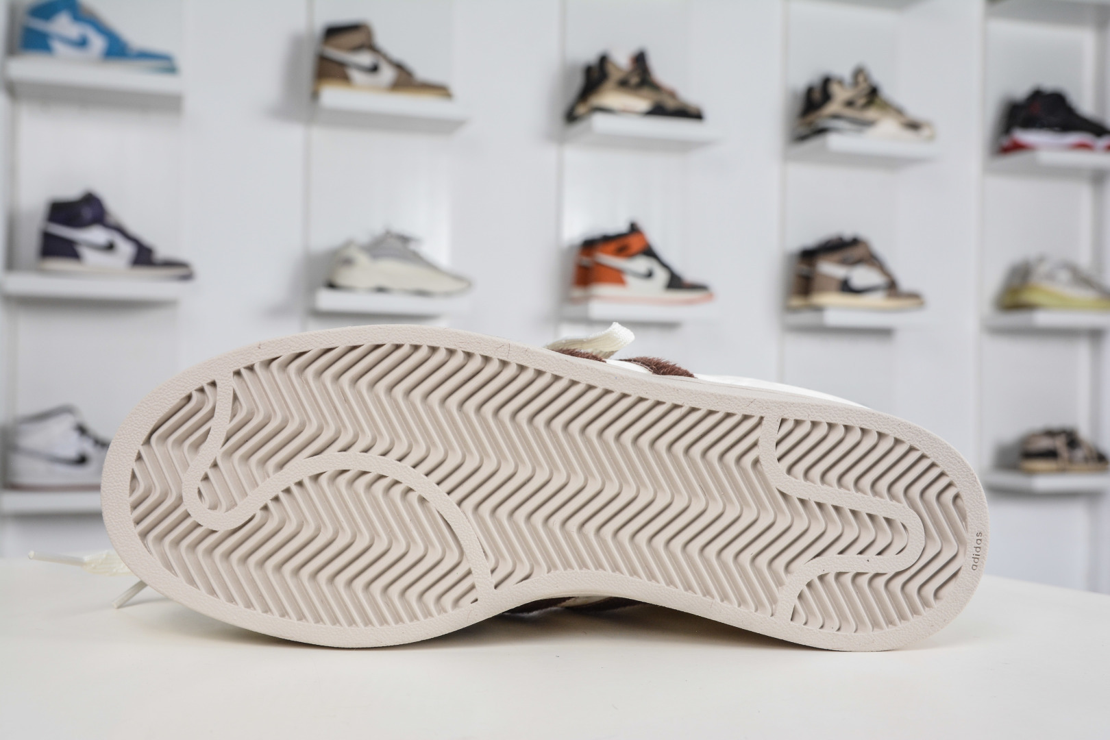140 Adidas Originals Superstar 马年限定 2025全新版本 贝壳头同步 KJ6293-Chinese UA Cheap High Quatity Brand Clothes Bags handbags Sneakers wholesale wholesaler seller from China Factory suppliers Fashion Clothing Shoes best Quality Beautiful Price 140 Adidas Originals Superstar 马年限定 2025全新版本 贝壳头同步 KJ6293