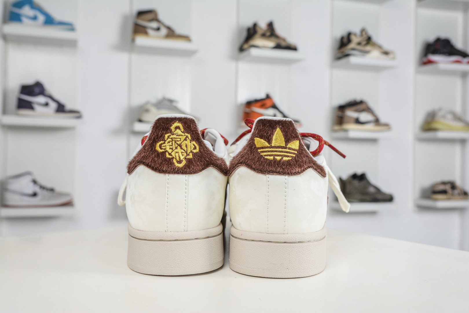 140 Adidas Originals Superstar 马年限定 2025全新版本 贝壳头同步 KJ6293-Chinese UA Cheap High Quatity Brand Clothes Bags handbags Sneakers wholesale wholesaler seller from China Factory suppliers Fashion Clothing Shoes best Quality Beautiful Price 140 Adidas Originals Superstar 马年限定 2025全新版本 贝壳头同步 KJ6293
