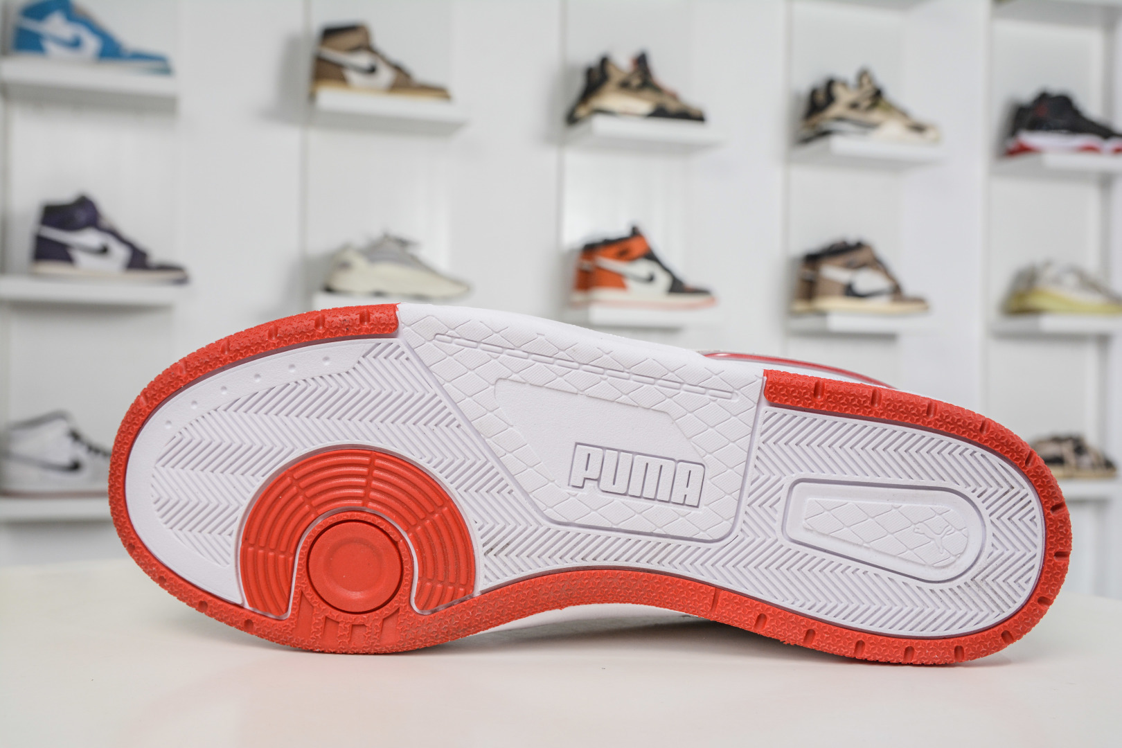 150 PUMA彪马 CA Match Court 休闲经典简约复古 低帮 板鞋 308621-03-Chinese UA Cheap High Quatity Brand Clothes Bags handbags Sneakers wholesale wholesaler seller from China Factory suppliers Fashion Clothing Shoes best Quality Beautiful Price 150 PUMA彪马 CA Match Court 休闲经典简约复古 低帮 板鞋 308621-03