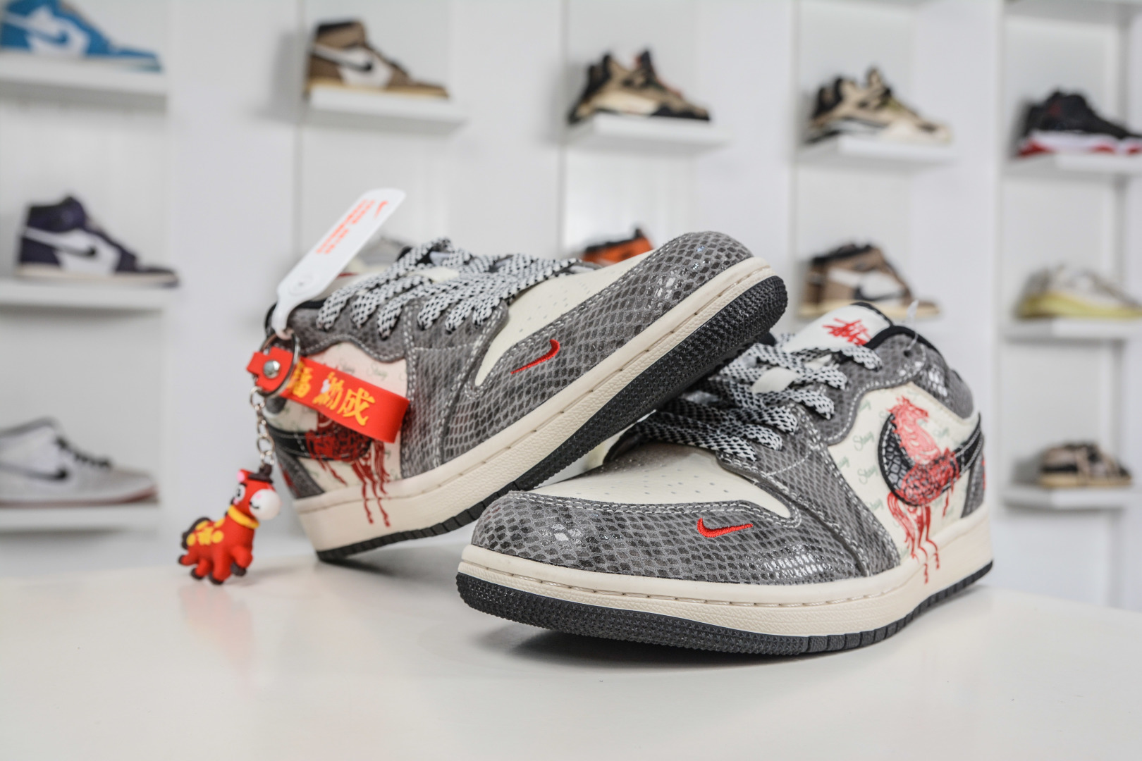 270 Nike Air Jordan 1 Low 马年限定 灰白蛇纹 FC7688-202-Chinese UA Cheap High Quatity Brand Clothes Bags handbags Sneakers wholesale wholesaler seller from China Factory suppliers Fashion Clothing Shoes best Quality Beautiful Price 270 Nike Air Jordan 1 Low 马年限定 灰白蛇纹 FC7688-202