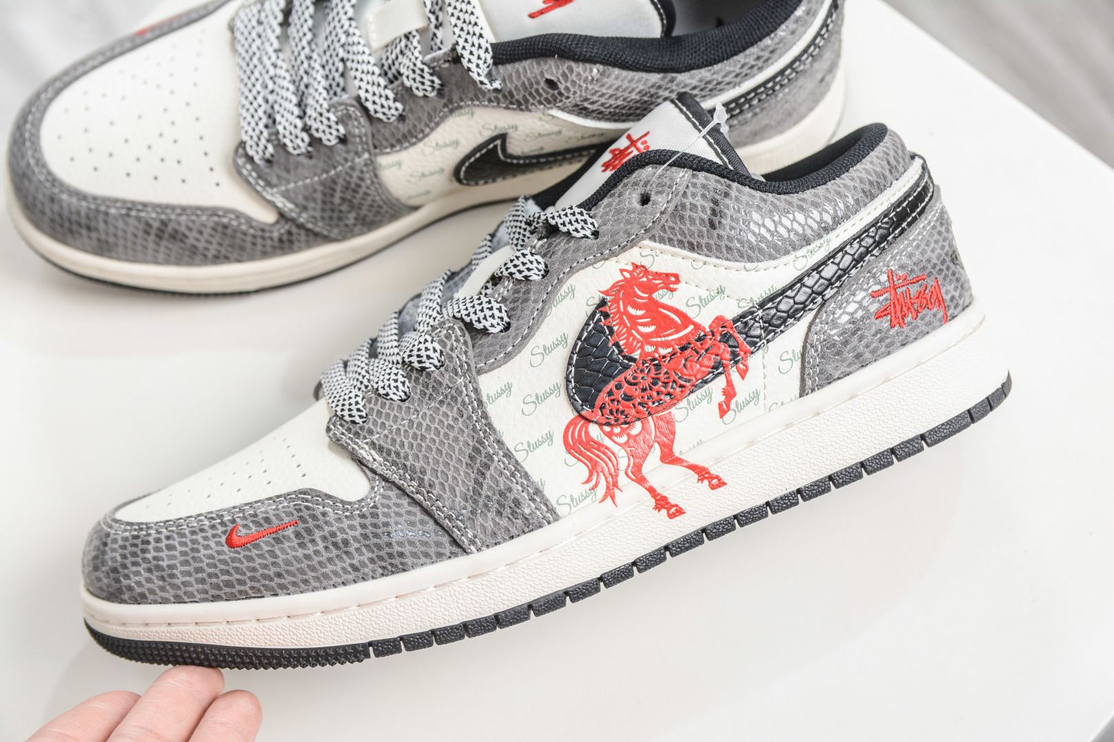 270 Nike Air Jordan 1 Low 马年限定 灰白蛇纹 FC7688-202-Chinese UA Cheap High Quatity Brand Clothes Bags handbags Sneakers wholesale wholesaler seller from China Factory suppliers Fashion Clothing Shoes best Quality Beautiful Price 270 Nike Air Jordan 1 Low 马年限定 灰白蛇纹 FC7688-202