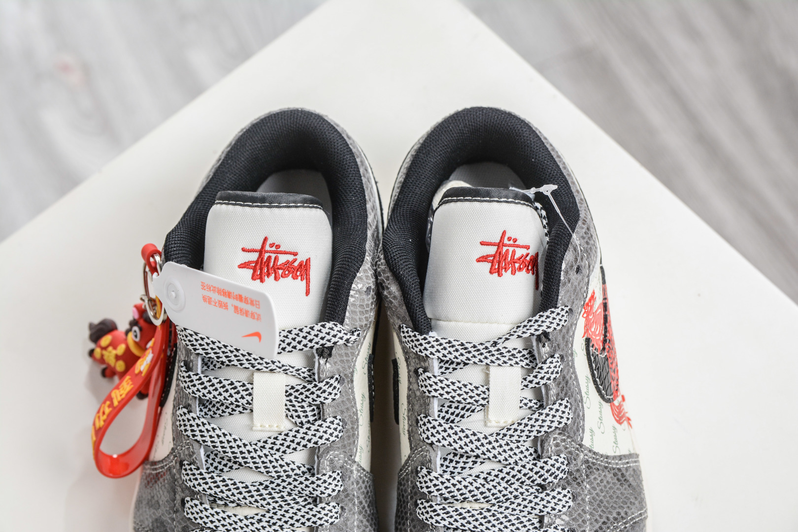 270 Nike Air Jordan 1 Low 马年限定 灰白蛇纹 FC7688-202-Chinese UA Cheap High Quatity Brand Clothes Bags handbags Sneakers wholesale wholesaler seller from China Factory suppliers Fashion Clothing Shoes best Quality Beautiful Price 270 Nike Air Jordan 1 Low 马年限定 灰白蛇纹 FC7688-202