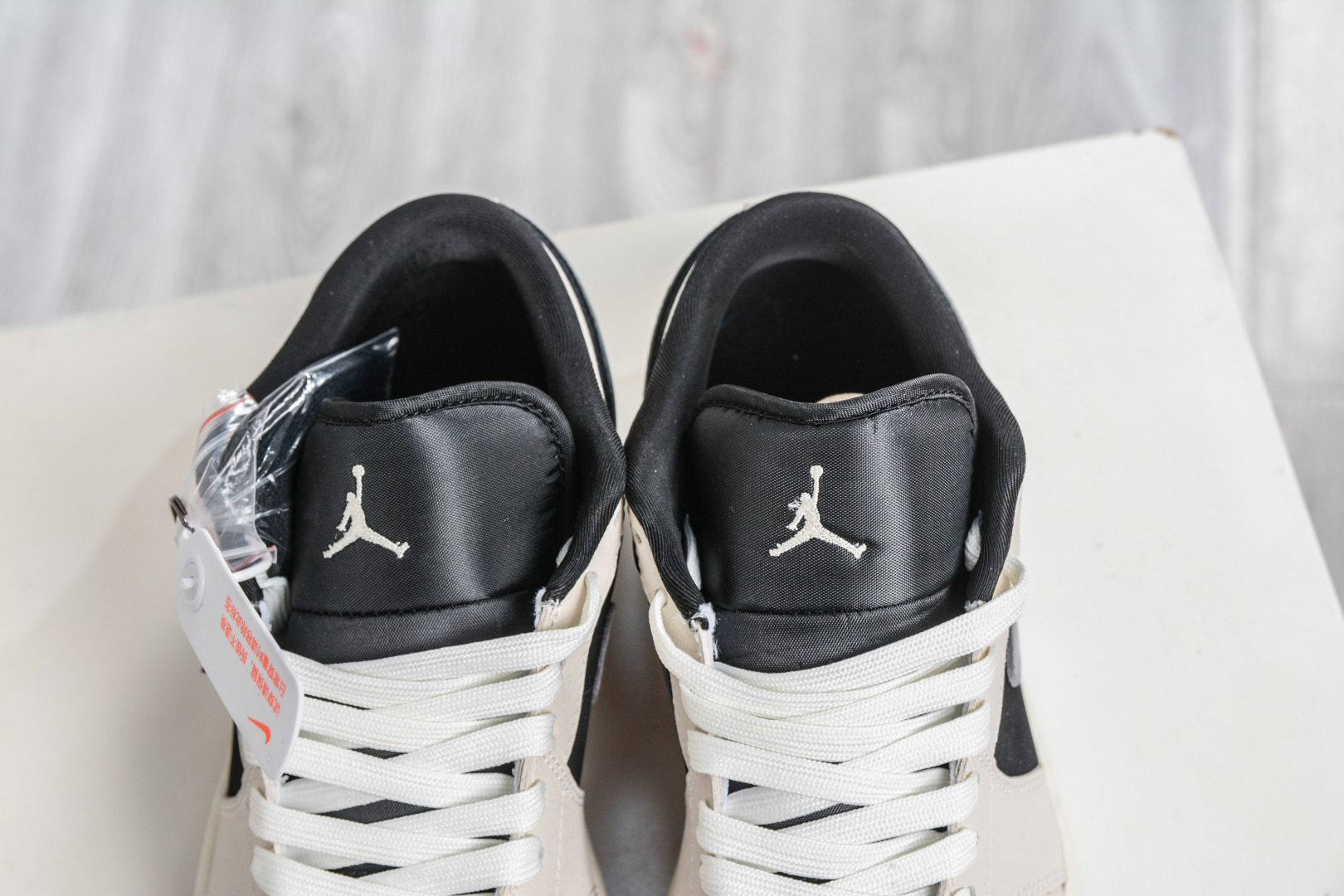 270 Dior x Air Jordan 1 Low 迪奥联名-米黑灰钩 LD8888-012-Chinese UA Cheap High Quatity Brand Clothes Bags handbags Sneakers wholesale wholesaler seller from China Factory suppliers Fashion Clothing Shoes best Quality Beautiful Price 270 Dior x Air Jordan 1 Low 迪奥联名-米黑灰钩 LD8888-012