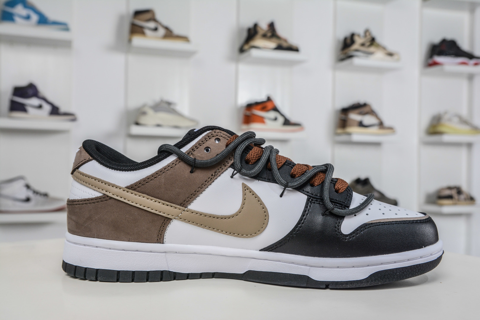 270 Nike Dunk Low 余晖之下 黑白棕 当日光行至最后一寸 HF5441-100-Chinese UA Cheap High Quatity Brand Clothes Bags handbags Sneakers wholesale wholesaler seller from China Factory suppliers Fashion Clothing Shoes best Quality Beautiful Price 270 Nike Dunk Low 余晖之下 黑白棕 当日光行至最后一寸 HF5441-100