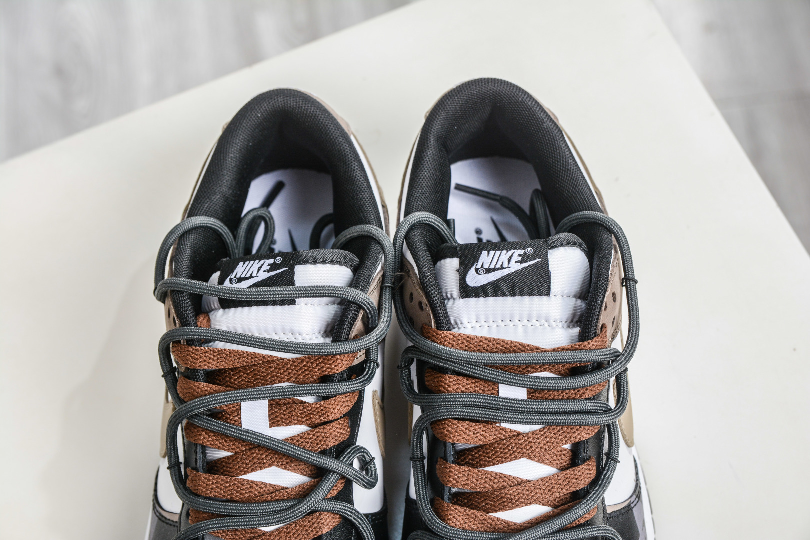 270 Nike Dunk Low 余晖之下 黑白棕 当日光行至最后一寸 HF5441-100-Chinese UA Cheap High Quatity Brand Clothes Bags handbags Sneakers wholesale wholesaler seller from China Factory suppliers Fashion Clothing Shoes best Quality Beautiful Price 270 Nike Dunk Low 余晖之下 黑白棕 当日光行至最后一寸 HF5441-100