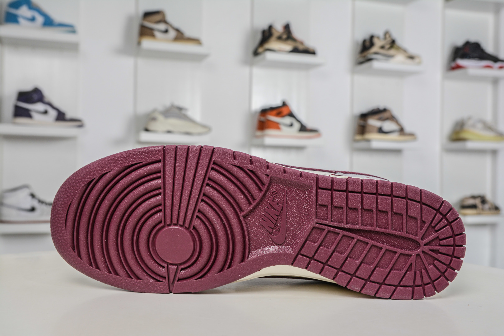 270 Air Jordan 1 Retro Low x GUCCI 古驰联名-白灰酒红 DN3168-012-Chinese UA Cheap High Quatity Brand Clothes Bags handbags Sneakers wholesale wholesaler seller from China Factory suppliers Fashion Clothing Shoes best Quality Beautiful Price 270 Air Jordan 1 Retro Low x GUCCI 古驰联名-白灰酒红 DN3168-012