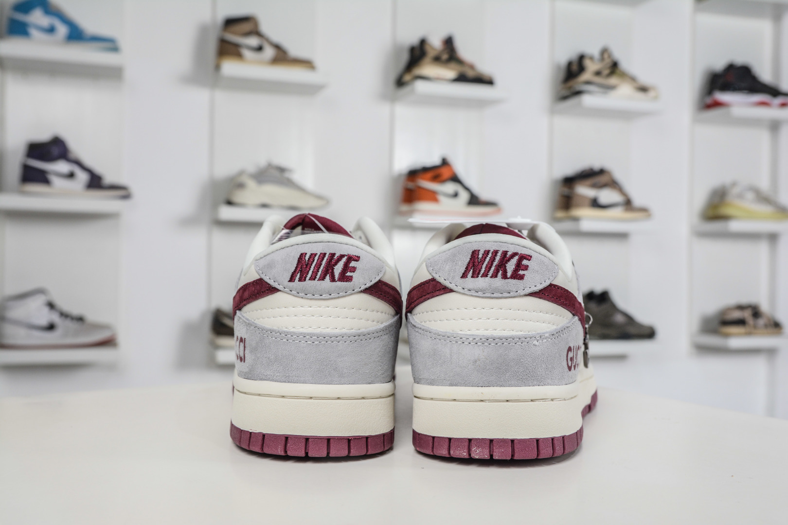 270 Air Jordan 1 Retro Low x GUCCI 古驰联名-白灰酒红 DN3168-012-Chinese UA Cheap High Quatity Brand Clothes Bags handbags Sneakers wholesale wholesaler seller from China Factory suppliers Fashion Clothing Shoes best Quality Beautiful Price 270 Air Jordan 1 Retro Low x GUCCI 古驰联名-白灰酒红 DN3168-012