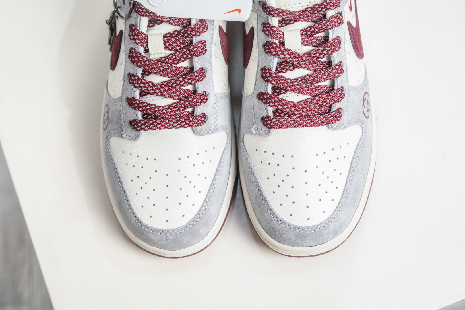270 Air Jordan 1 Retro Low x GUCCI 古驰联名-白灰酒红 DN3168-012-Chinese UA Cheap High Quatity Brand Clothes Bags handbags Sneakers wholesale wholesaler seller from China Factory suppliers Fashion Clothing Shoes best Quality Beautiful Price 270 Air Jordan 1 Retro Low x GUCCI 古驰联名-白灰酒红 DN3168-012