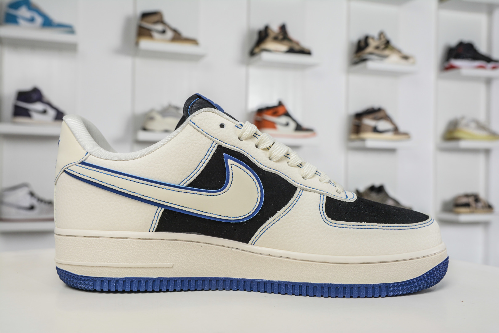 260 Stussy x NIke Air Force 1 斯图西联名-黑白蓝 DN1688-811-Chinese UA Cheap High Quatity Brand Clothes Bags handbags Sneakers wholesale wholesaler seller from China Factory suppliers Fashion Clothing Shoes best Quality Beautiful Price 260 Stussy x NIke Air Force 1 斯图西联名-黑白蓝 DN1688-811