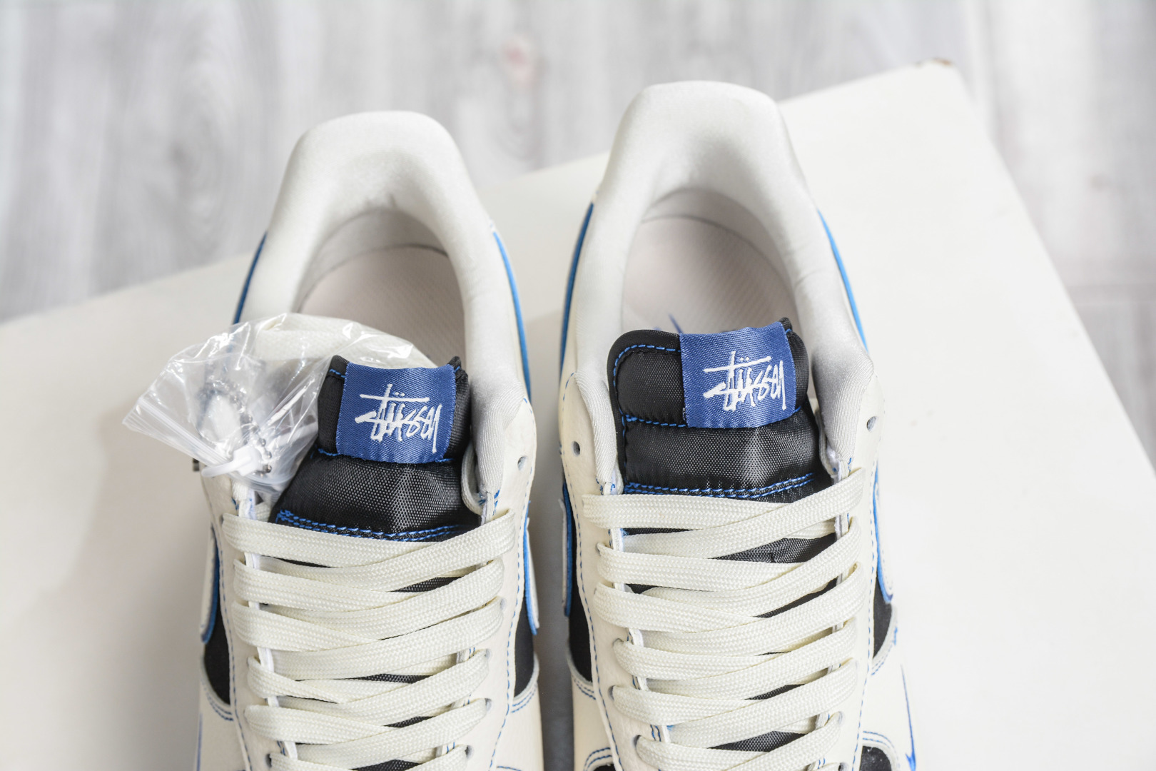 260 Stussy x NIke Air Force 1 斯图西联名-黑白蓝 DN1688-811-Chinese UA Cheap High Quatity Brand Clothes Bags handbags Sneakers wholesale wholesaler seller from China Factory suppliers Fashion Clothing Shoes best Quality Beautiful Price 260 Stussy x NIke Air Force 1 斯图西联名-黑白蓝 DN1688-811