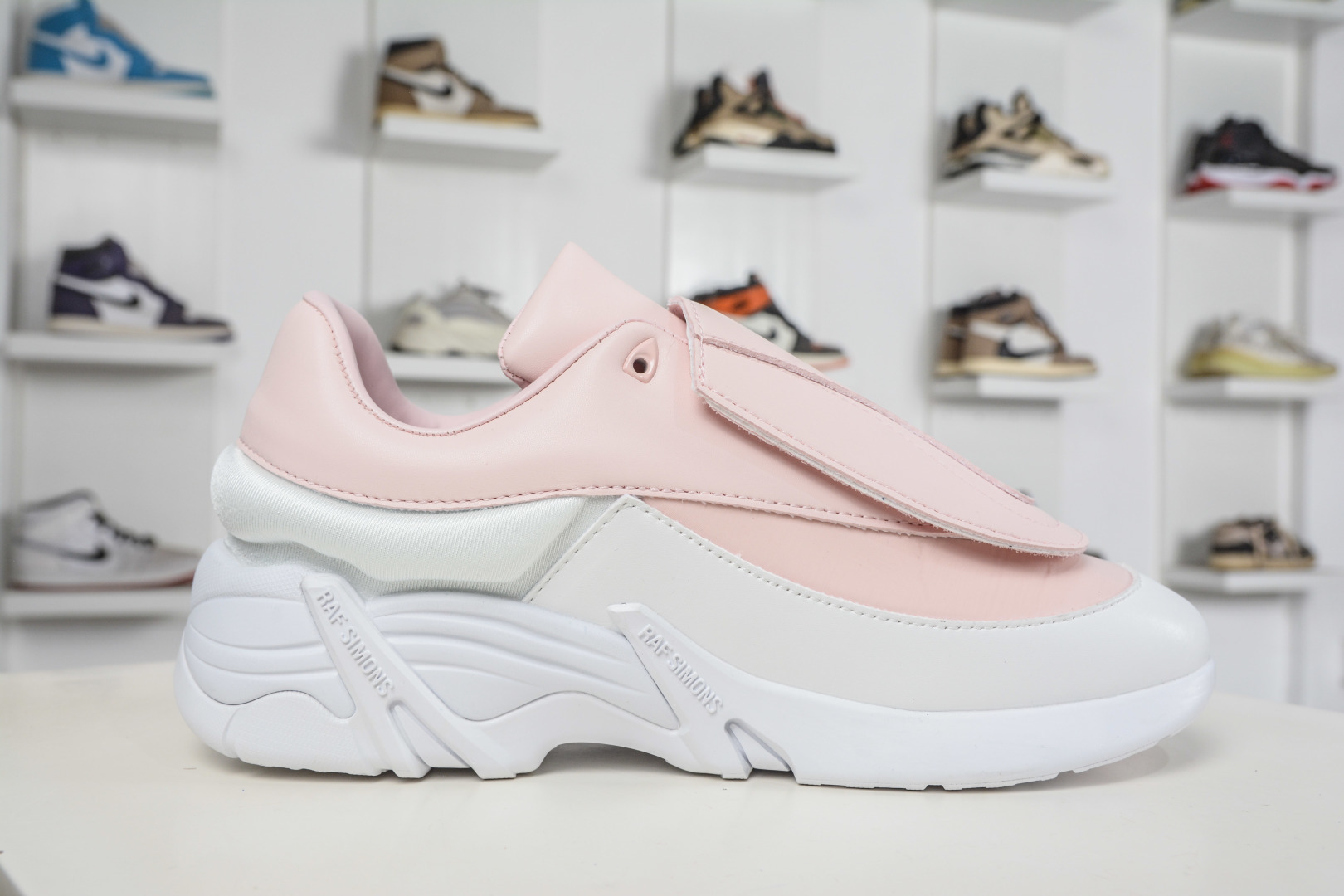 260 RAF SIMONS CYLON-21 潮流运动 圆头系带 低帮休闲鞋采用光滑皮革 HR740001S-300-Chinese UA Cheap High Quatity Brand Clothes Bags handbags Sneakers wholesale wholesaler seller from China Factory suppliers Fashion Clothing Shoes best Quality Beautiful Price 260 RAF SIMONS CYLON-21 潮流运动 圆头系带 低帮休闲鞋采用光滑皮革 HR740001S-300
