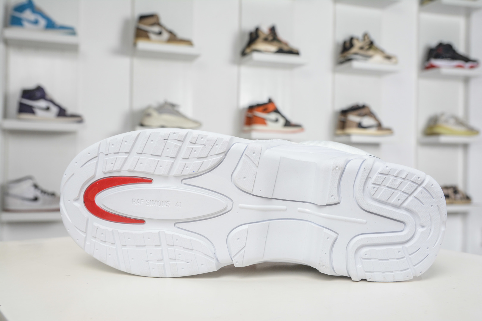 260 RAF SIMONS CYLON-21 潮流运动 圆头系带 低帮休闲鞋采用光滑皮革 HR740001S-300-Chinese UA Cheap High Quatity Brand Clothes Bags handbags Sneakers wholesale wholesaler seller from China Factory suppliers Fashion Clothing Shoes best Quality Beautiful Price 260 RAF SIMONS CYLON-21 潮流运动 圆头系带 低帮休闲鞋采用光滑皮革 HR740001S-300