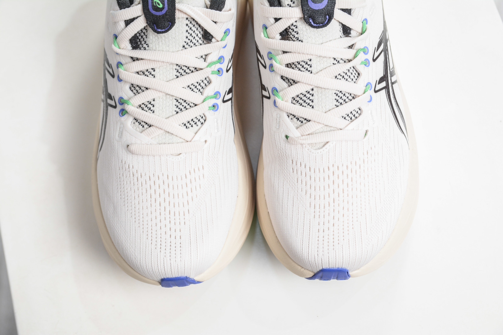 190 Asics GEL-Nimbus 28 亚瑟士缓震跑鞋 1011C127-800-Chinese UA Cheap High Quatity Brand Clothes Bags handbags Sneakers wholesale wholesaler seller from China Factory suppliers Fashion Clothing Shoes best Quality Beautiful Price 190 Asics GEL-Nimbus 28 亚瑟士缓震跑鞋 1011C127-800