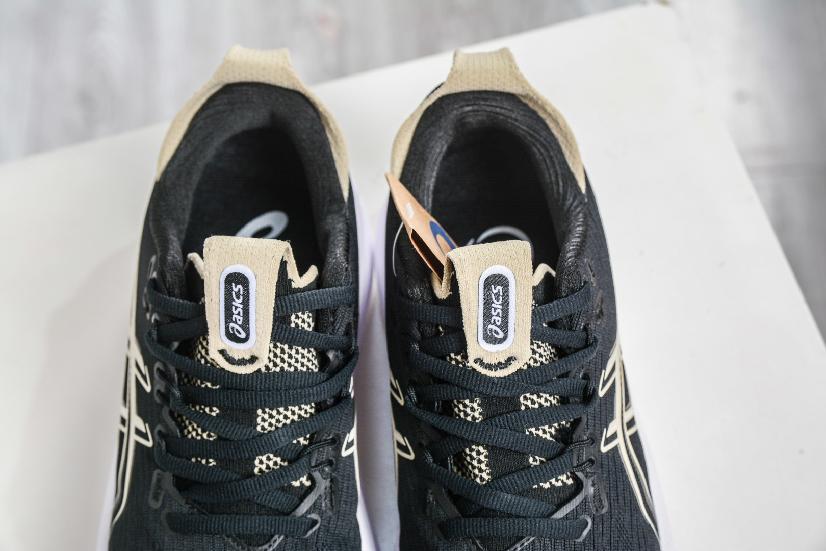 190 Asics GEL-Nimbus 28 亚瑟士缓震跑鞋 1011C145-002-Chinese UA Cheap High Quatity Brand Clothes Bags handbags Sneakers wholesale wholesaler seller from China Factory suppliers Fashion Clothing Shoes best Quality Beautiful Price 190 Asics GEL-Nimbus 28 亚瑟士缓震跑鞋 1011C145-002