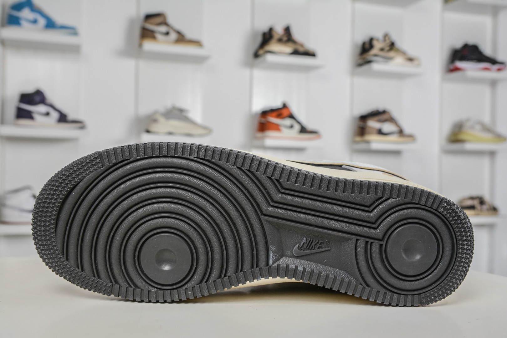 260 Nike Air Force 1 Low 07 马年限定 白灰红 KD1688-006
