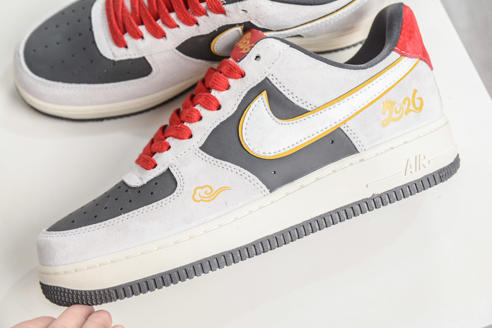 260 Nike Air Force 1 Low 07 马年限定 白灰红 KD1688-006