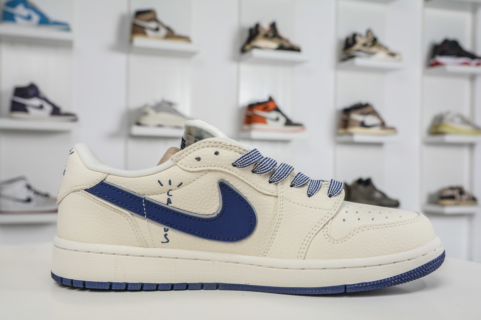 270 Supreme x Travis Scott x Air Jordan 1 Low乔丹1代低帮倒钩Sup联名-白深蓝 LD2028-067
