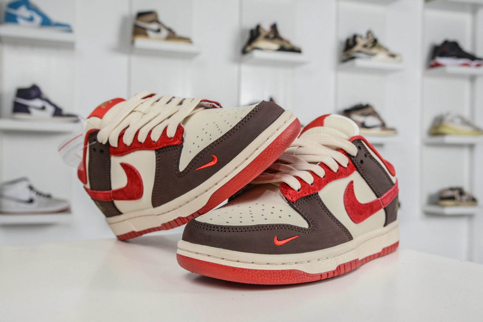 Nike Dunk Low 马年限定 白咖啡红 YF9511-927 Nike Dunk Low 马年限定 白咖啡红 YF9511-927