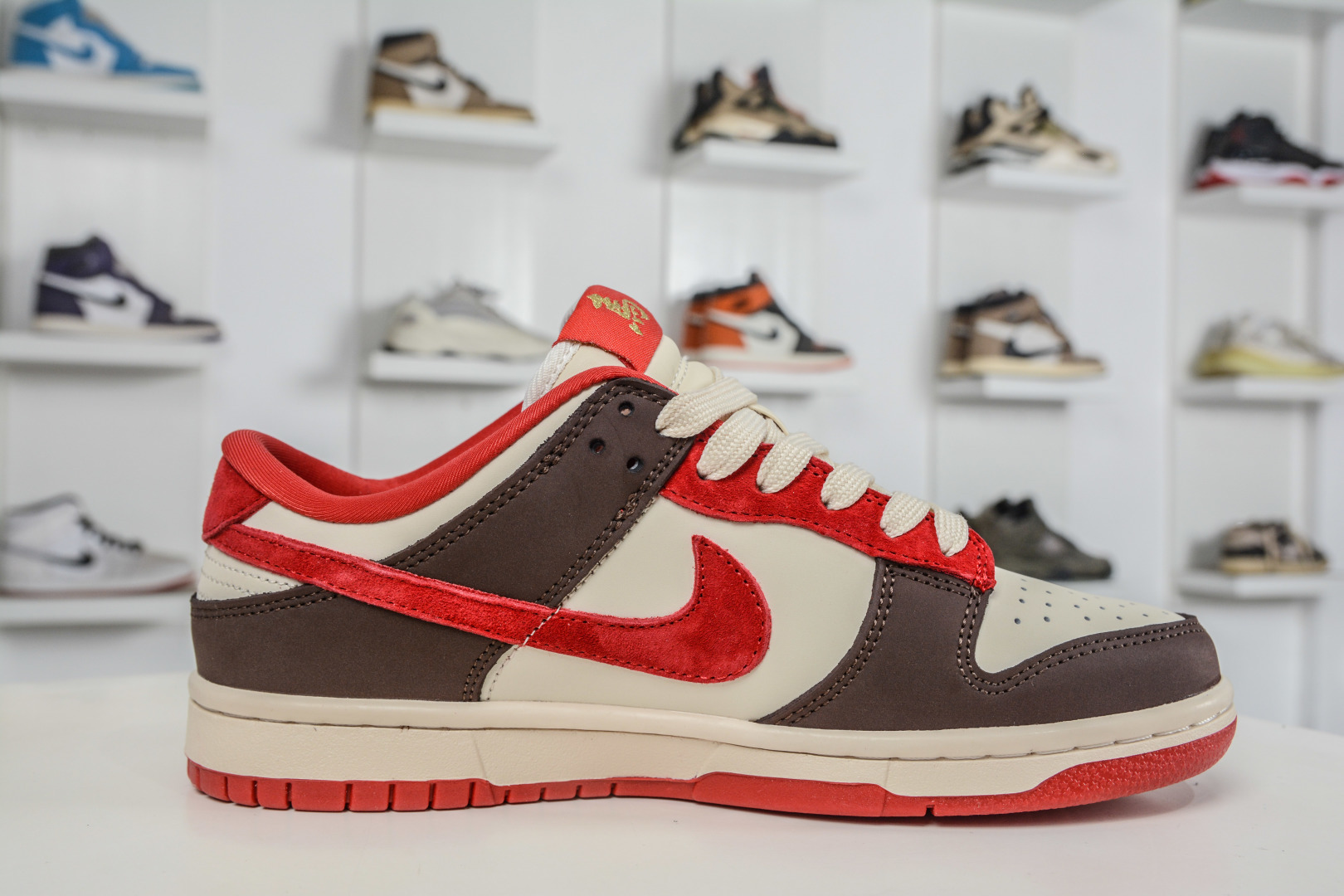 Nike Dunk Low 马年限定 白咖啡红 YF9511-927 Nike Dunk Low 马年限定 白咖啡红 YF9511-927
