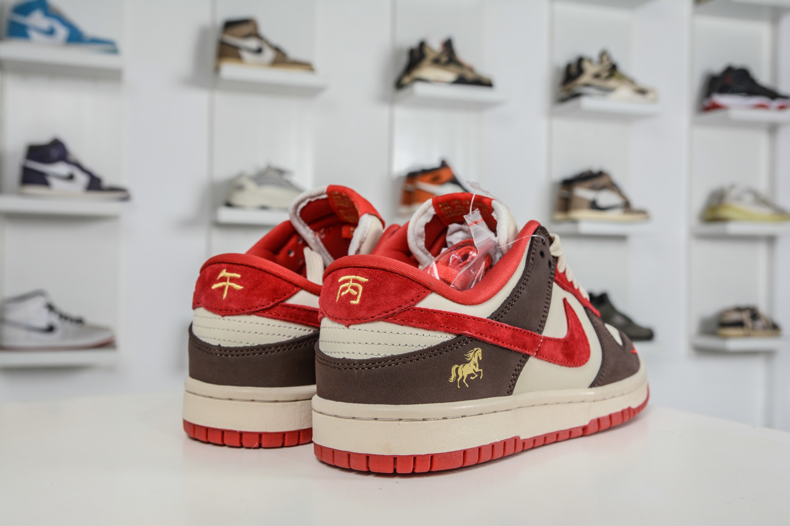 Nike Dunk Low 马年限定 白咖啡红 YF9511-927 Nike Dunk Low 马年限定 白咖啡红 YF9511-927