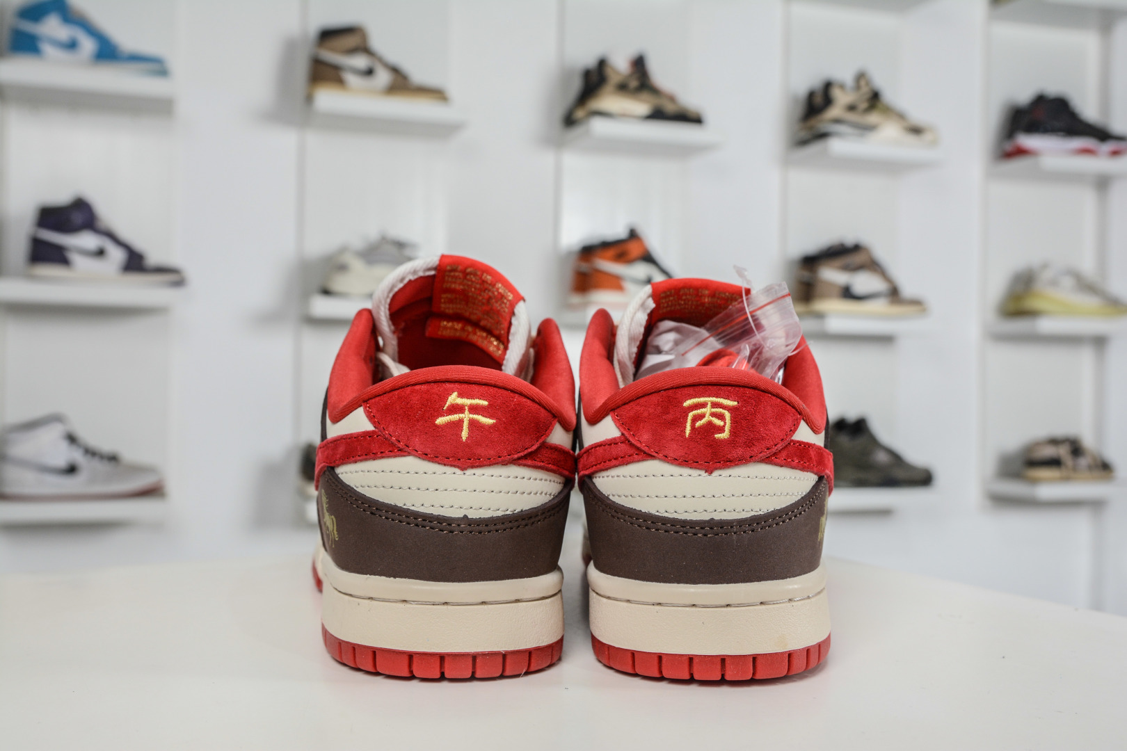 Nike Dunk Low 马年限定 白咖啡红 YF9511-927 Nike Dunk Low 马年限定 白咖啡红 YF9511-927